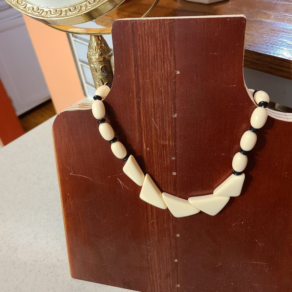 Ladies Necklace For Sale